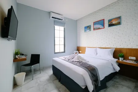 Lopi Hotel Отели рядом с достопримечательностью «Harian Kompas»