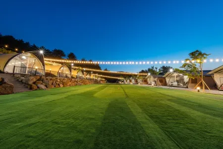 Pocheon Noble Glamping Pension Отели в г. Пхочхон