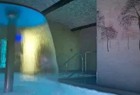 巴爾內阿里奧坎阿庫納酒店 - 溫泉