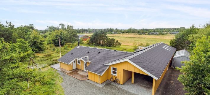 "Flaminia" - 350m from the Sea Hotels in Saeby