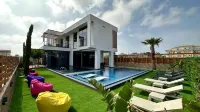 Premium Villa with Sea and Ozone Pool, Garden