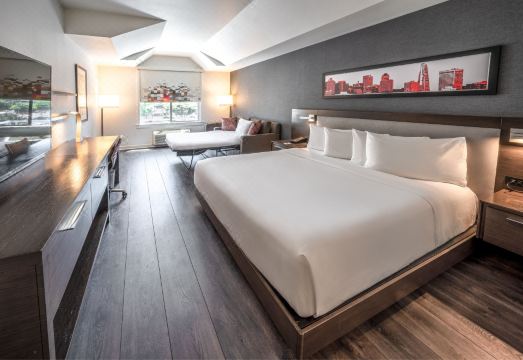 알로프트 산호세 쿠퍼티노의 감각적인 로비 디자인