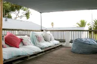 Room in Apartment - Cozy Crner, Home Away from Home, Mere 100m Away from Pristine Beaches Hotels in Saldanha