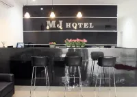 MJ Hotel Syariah Mojokerto Hotels in Puri