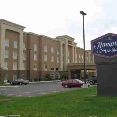 Hampton Inn & Suites Davenport Hotel Exterior