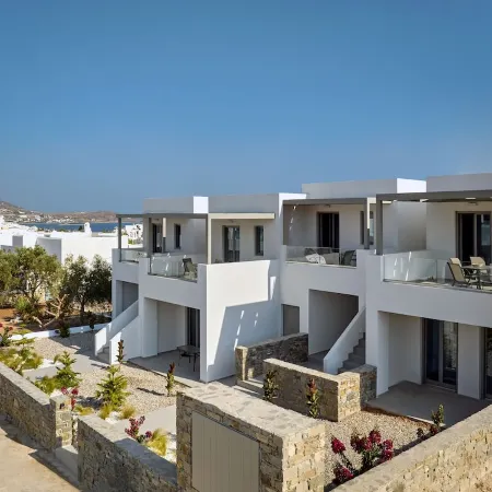 Paros Gem