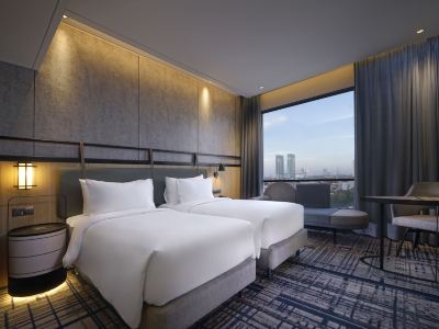 Deluxe Twin Room with City Side