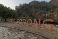 RedDoorz near Ciletuh Sukabumi