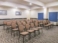 La Quinta Inn & Suites by Wyndham Ft. Worth - Forest Hill TX Hotels in Forest Hill