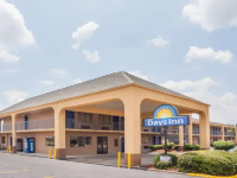 Days Inn by Wyndham Clinton Hotels in Clinton