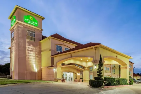 La Quinta Inn & Suites by Wyndham Glen Rose