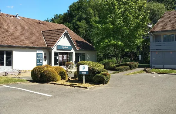 基里亞德塞丹酒店