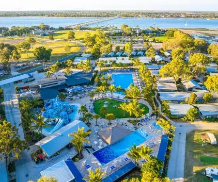 Big4 Sandstone Point Holiday Resort Bribie Island Отели в г. Кабулчер