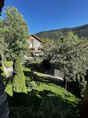 Hotel Santa Bàrbara de La Vall d'Ordino Hotels in 
