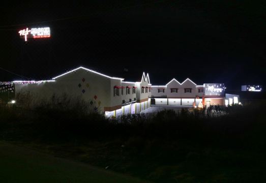 소풍무인텔 객실