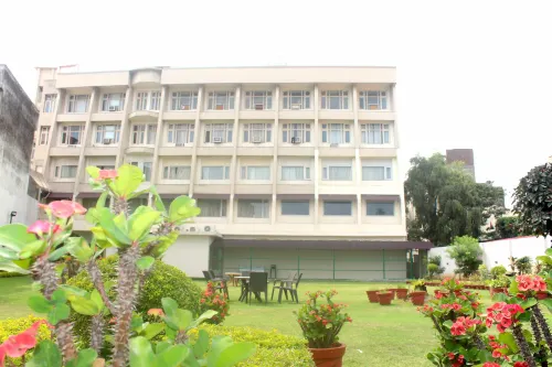Hotel Ambica Katra - 4-Star