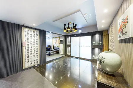 Asan E-Plus Отели рядом с достопримечательностью «Университет Сонмун»