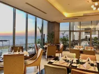 Waves Hotel - breakfast