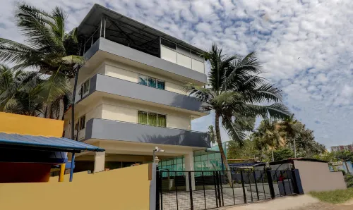 Itsy Hotels Ushodaya Royal Residency Hotels in Kazhakuttam