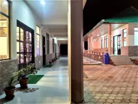 San Nael LaResort 체라푼지 호텔