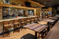 DoubleTree by Hilton Hotel Denver - bar