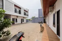 RedDoorz Plus Syariah Near Mall Boemi Kedaton Lampung Hotels in Labuhan Ratu