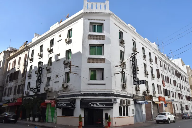 Cadé Hotel