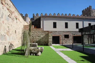 Sofraga Palacio Hotels near Old Town of Avila