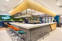 โรงแรม B&B Brussels Centre Louise - ที่มีบาร์