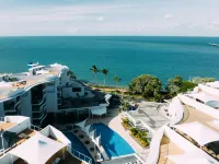 Oaks Hervey Bay Resort and Spa - Beach