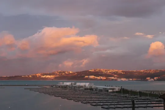 Hotel El Djenina Отели рядом со станцией Tanger Morora