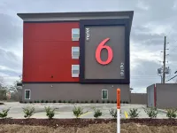Studio 6 Gonzales, LA - Baton Rouge / Geismar / Prairieville I-10 Hotels near Stage