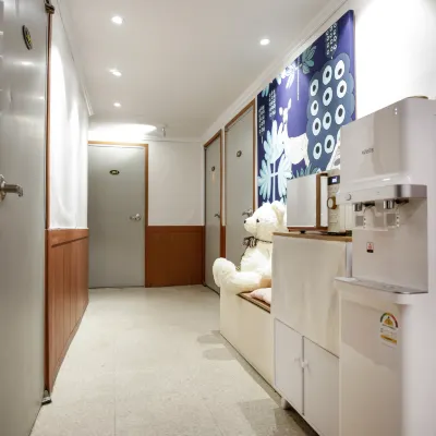 建國大學 露娜賓館 鄰近聖水洞咖啡街的酒店