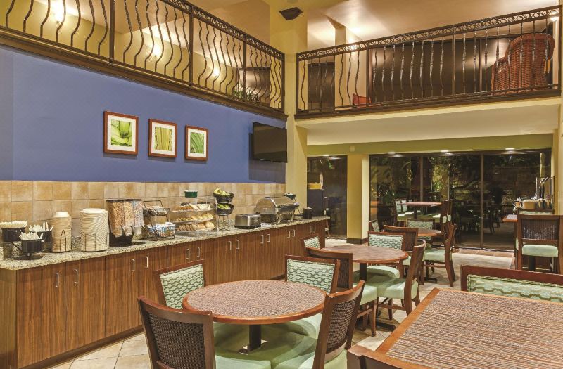 La Quinta Inn & Suites by Wyndham Cocoa Beach Oceanfront photo 3