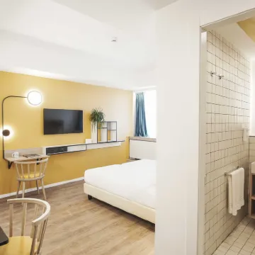 Aparthotel Colombo Roma Отели рядом с достопримечательностью «Базилика Санта-Приска»