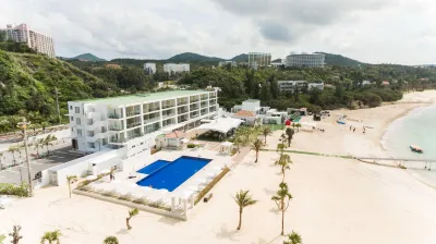 KARIYUSHI LCH.RESORT on The Beach Hoteles en 