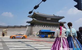 Hello Seochon - Gyeongbokgung Station