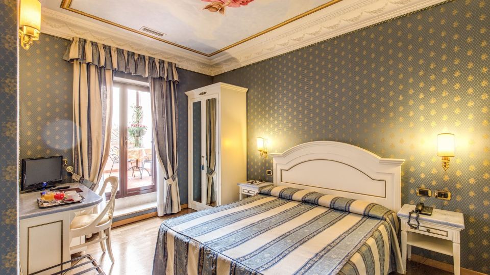 Hotel la Lumiere di Piazza di Spagna