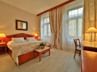 Carlton Hotels near Zizkov Televison Tower