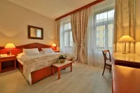 Carlton Hotels in Prague 3