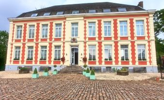 Chateau de Moulin le Comte