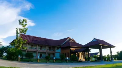 Suan Rim Khuean Resort Hotels near Sirindhorn Wararam Phu Prao Temple (Wat Phu Prao)