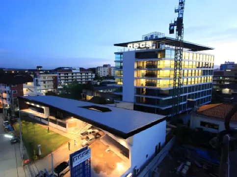 Neca Complex Apartment Hotel berhampiran Wat Mae Toei