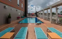 Home2 Suites by Hilton Oxford - Pools