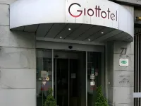 Hotel Giotto Các khách sạn gần Bảo tàng Xe hơi