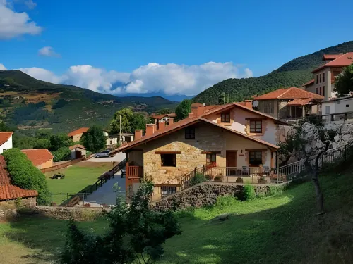 Casa Rural Los Llares Hotels in Potes