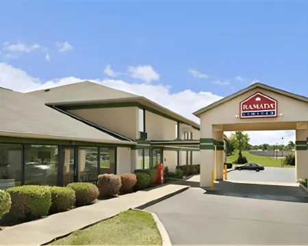 Baymont by Wyndham Springfield Hotels in Springfield