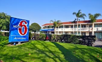 Motel 6 Pomona, CA - Los Angeles