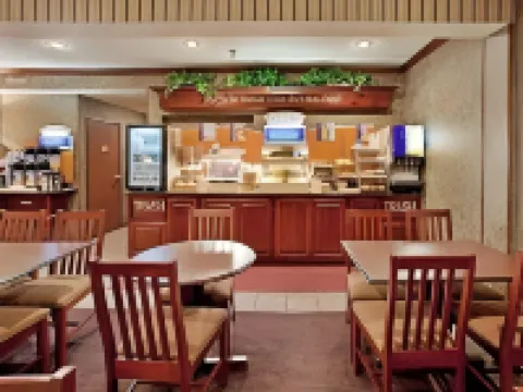 Holiday Inn Express OSAGE BCH - LAKE OF THE OZARKS by IHG Hotels in Pawhuska Township