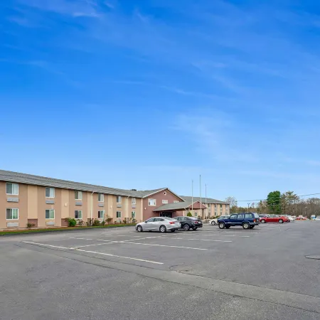 Americas Best Value Inn Foxboro